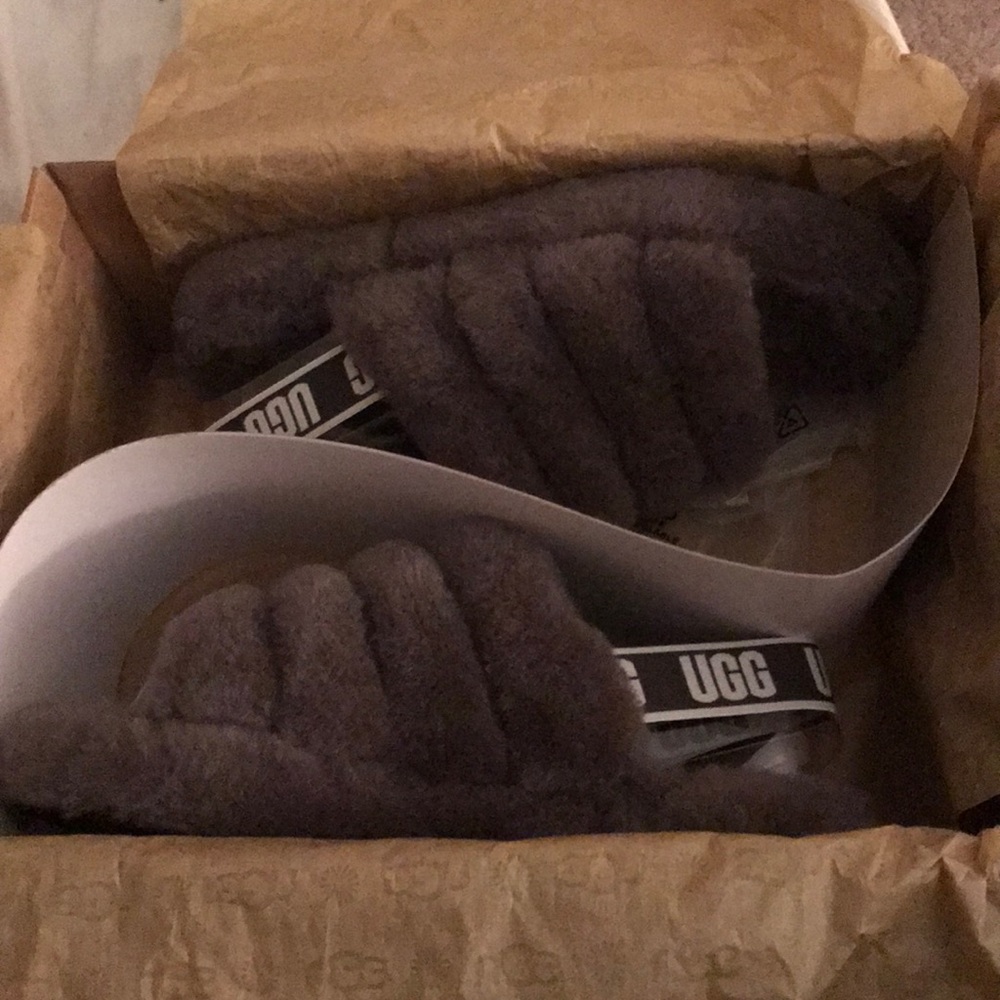 Gray ugg slides only worn once